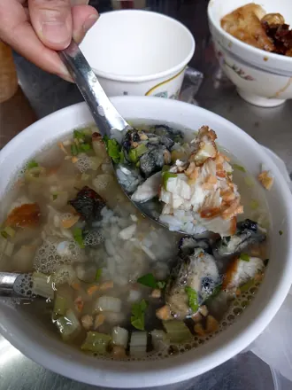 虱目鱼粥 · Milkfish Congee