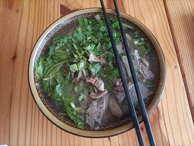 Photograph of Huainan beef soup (淮南牛肉汤).