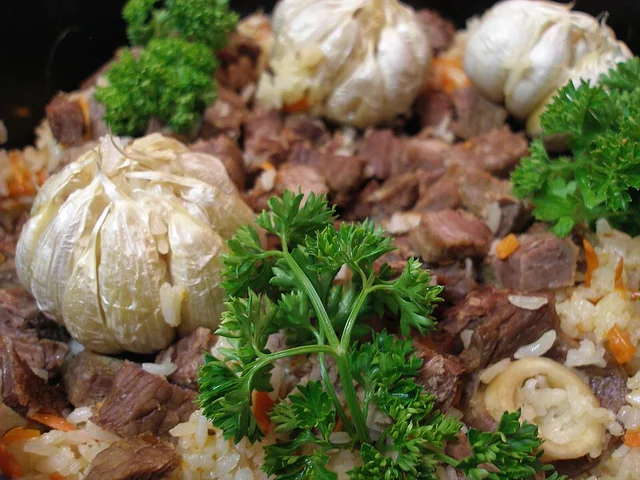 Photograph of Polo rice (抓饭).