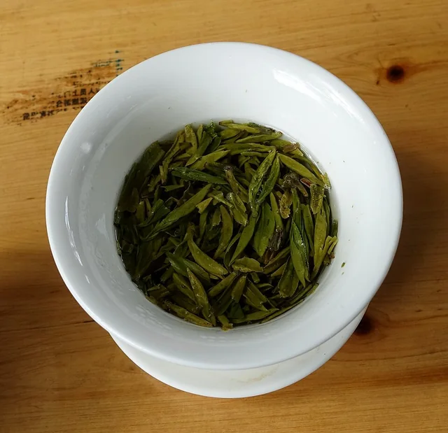Green tea in a covered-bowl tea set at Chengdu People's Park.