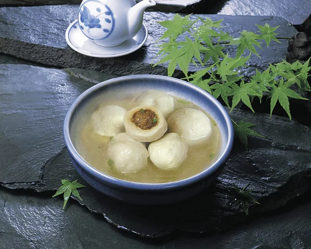 Photograph of Fuzhou filled fish balls (福州鱼丸).