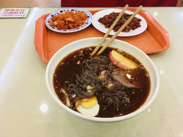 Photograph of Yanbian cold noodles (延边冷面).