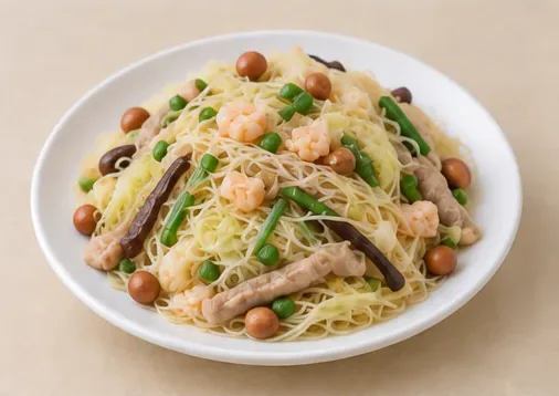 Xinghua Rice Vermicelli (兴化米粉): Hair-thin strands and mixed accompaniments identify the official stir-fried Xinghua vermicelli example. AI dish illustration.