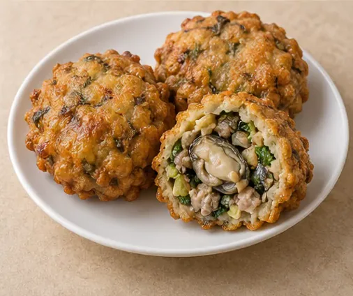 Fuzhou Oyster Fritters (海蛎饼): A cut filled fritter exposes oyster and vegetables beneath the golden rice-and-soy shell. AI dish illustration.