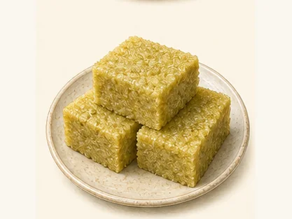 Duliu mung-bean steamed cake · 独流绿豆潮糕 · AI dish illustration