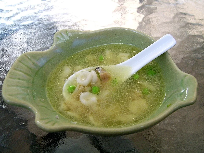 Maoerduo soup at Zhiweiguan in Hangzhou, photographed by Shizhao in 2005
