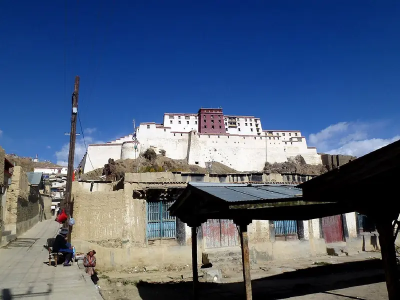 Shigatse Dzong (日喀则宗山)