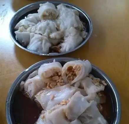 Gaozhou Bean Sprout Rice Rolls (高州豆芽粉) — dish photograph