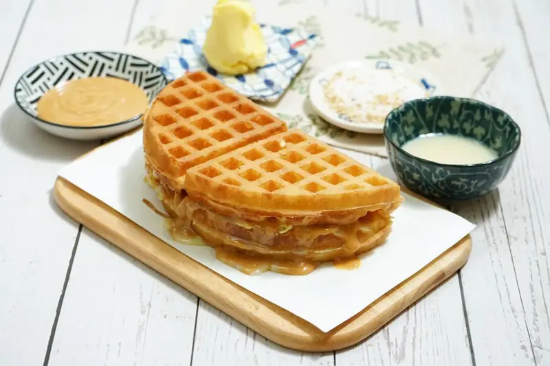 Hong Kong-Style Waffle (格仔饼) — dish photograph
