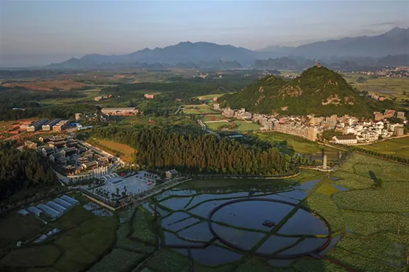 Zhou Dunyi's Hometown (周敦颐故里)