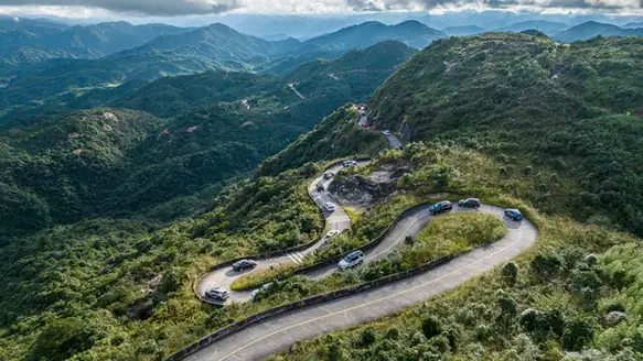 Guangdong First Peak Scenic Area (广东第一峰开放景区)
