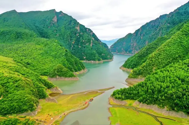 Yeliguan Tourism Area (冶力关旅游区)