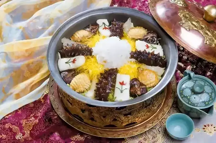 Confucius Mansion Yipin Layered Pot (孔府一品锅) — dish photograph