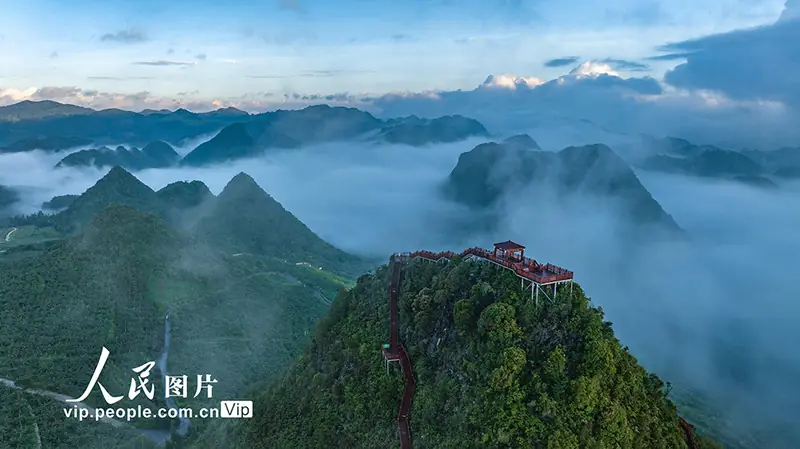 Xichou National Stone Desert Park (西畴国家石漠公园)