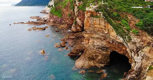 Yangmeikeng Valley and Luzui Headland (杨梅坑与鹿嘴)