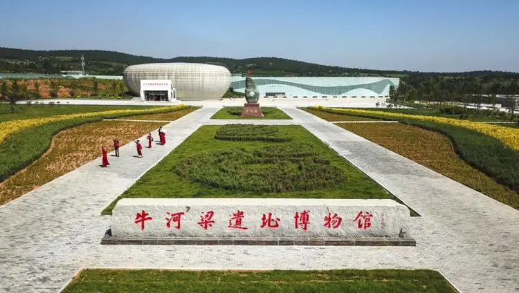 Jianping County (建平县) — representative view · 牛河梁遗址博物馆
