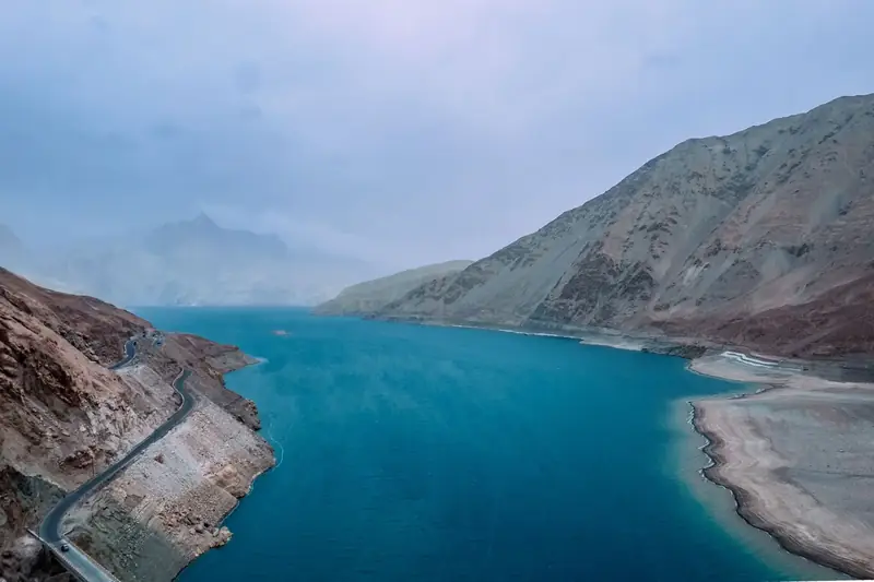 Bandir Blue Lake (班迪尔蓝湖)