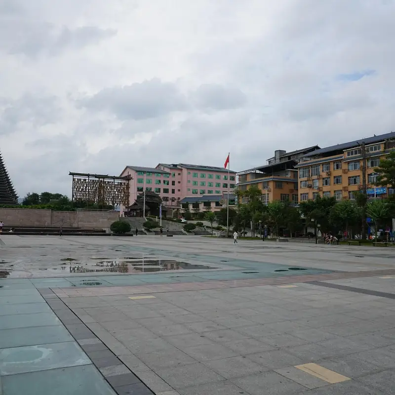 Sanjiang Drum Tower and County Town Riverside (三江鼓楼与县城江岸)