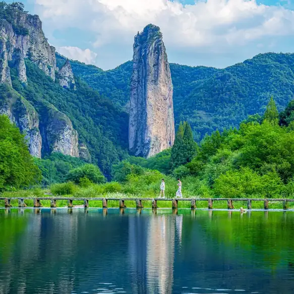 Jinyun Xiandu Scenic Area (缙云仙都景区)