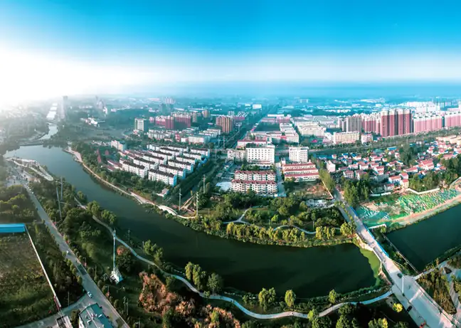 Yucheng County (虞城县) — representative view · 虞城县城区河岸航拍