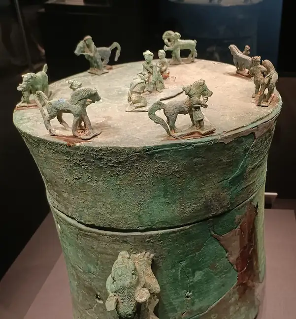 Lijiashan Bronze Museum (李家山青铜器博物馆)
