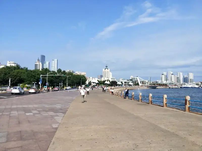 Donggang Seafront Promenade (东港滨海步行区)