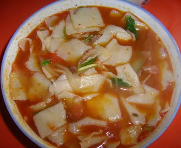 Dumplings in Vermicelli Soup (粉汤水饺) — dish photograph