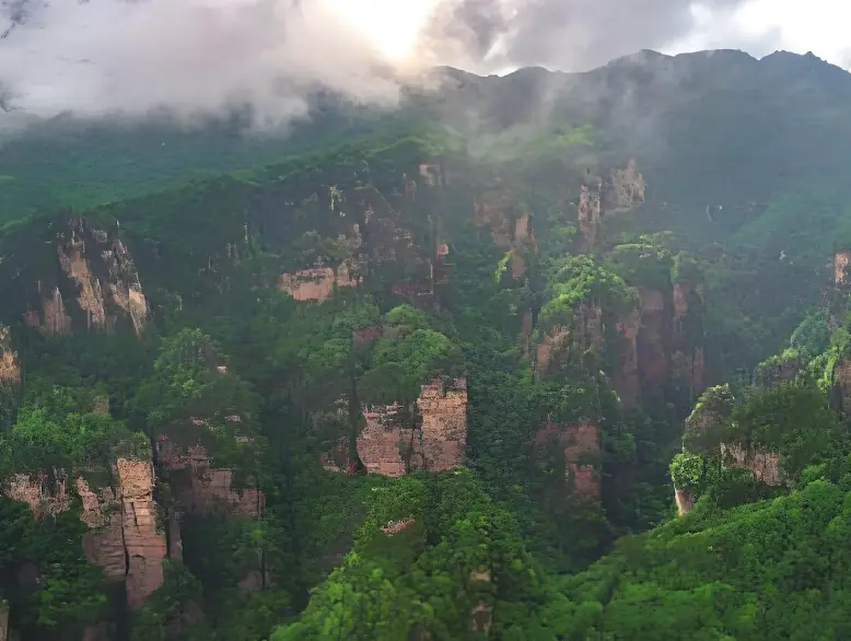 Jiutian Fenglian Scenic Area (九天峰恋)