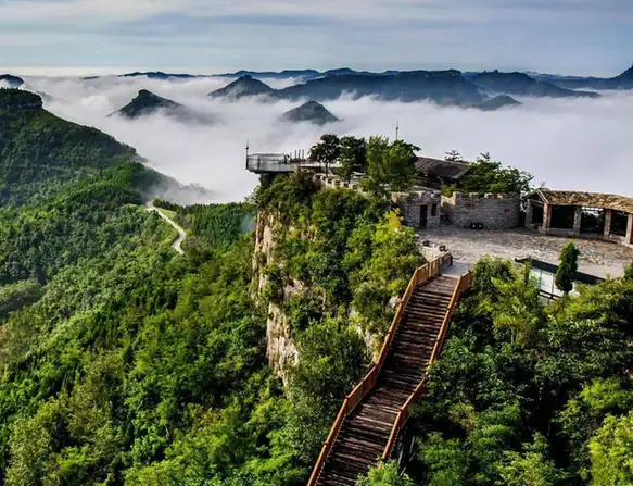 Tianshang Wangcheng Scenic Area (天上王城)