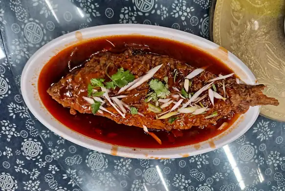 Yellow River Carp (黄河鲤鱼) — dish photograph