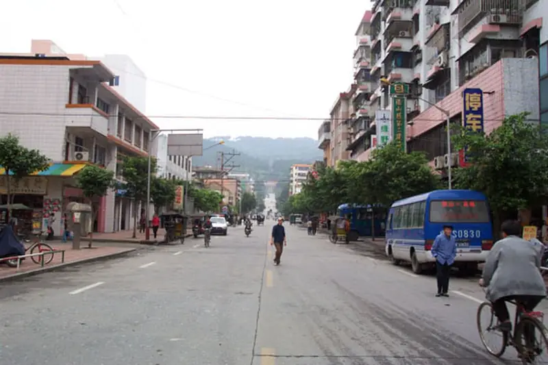 Yangshan County (阳山县) — representative view · 阳山县街道