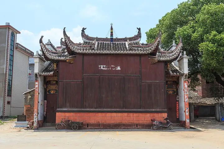 Leping (乐平市) — representative view · 乐平浒庵鸣凤堂戏台