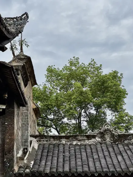 Luoquan Ancient Town (罗泉古镇)