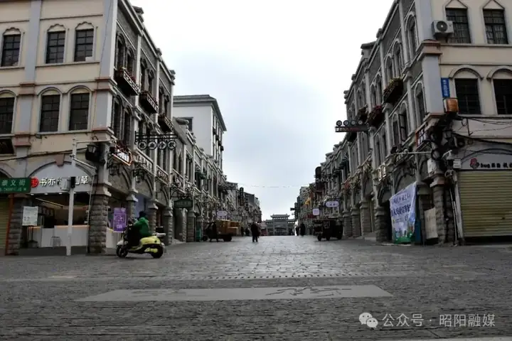 Zhaotong Ancient City (昭通古城)