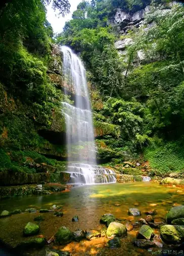 Doupeng Mountain (斗篷山)