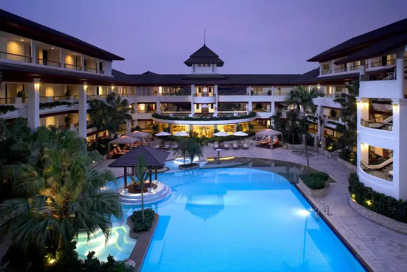 Shenzhen Mission Hills Resort Area (深圳观澜湖旅游休闲度假区)