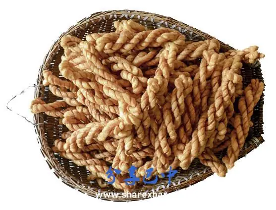 Tongjiang Banqiao Fried Dough Twists (通江板桥麻花) — dish photograph