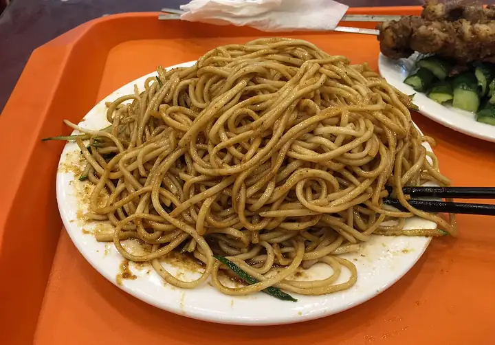 Cold Noodles with Mayonnaise (凉面加美乃滋) — dish photograph