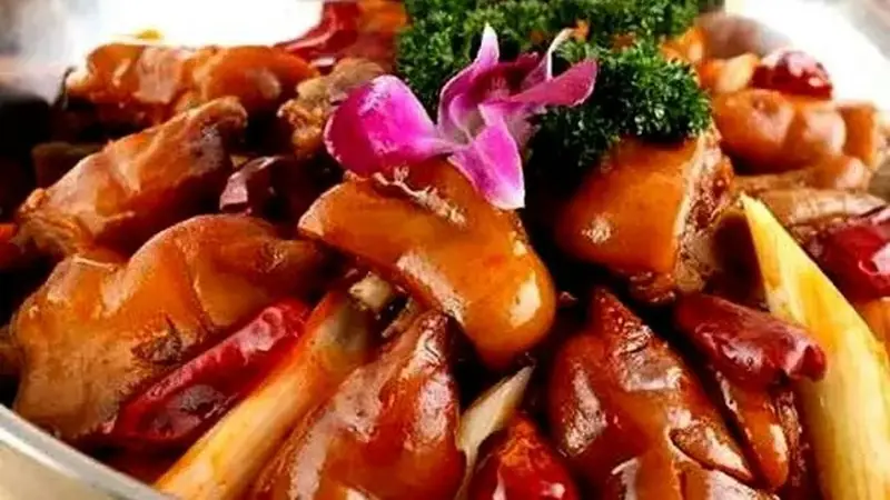 Braised Deer Tail (烧鹿尾) — dish photograph