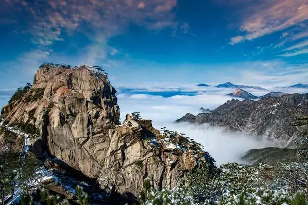 Tiantangzhai Mountain Hubei Side (天堂寨湖北侧)