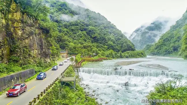 Erlangshan Labahe Scenic Area (二郎山喇叭河)