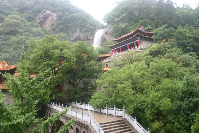 Tongbai Mountain Huai River Source (桐柏山淮源)