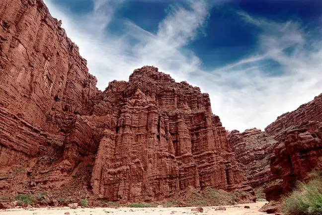 Tianshan Tomur Grand Canyon (天山托木尔大峡谷)