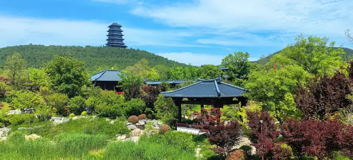 Tongshan District (铜山区) — representative view · 吕梁山园林塔阁