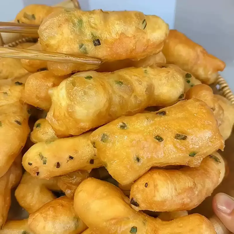 Fried Leavened Dough Bites (油馍头) — dish photograph