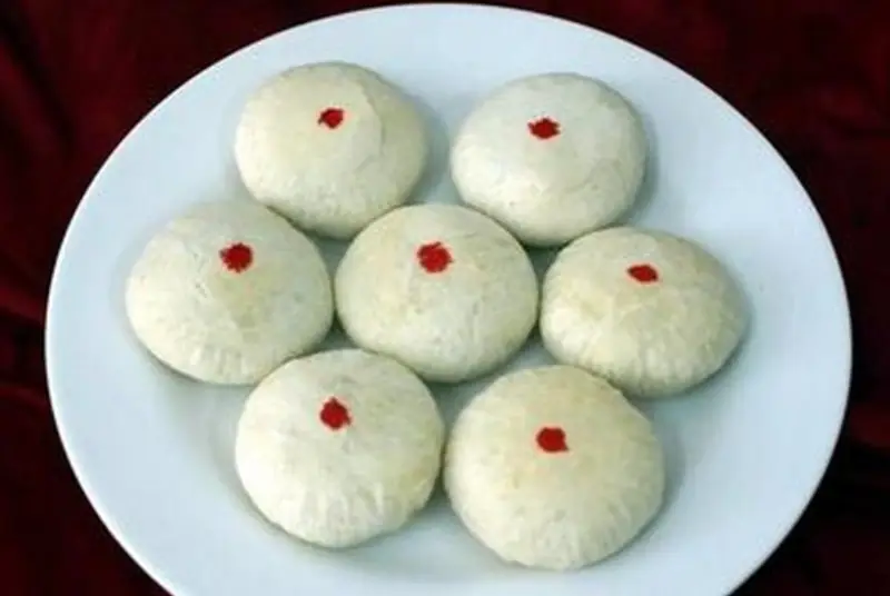 Little White Flaky Pastries (小白皮酥) — dish photograph