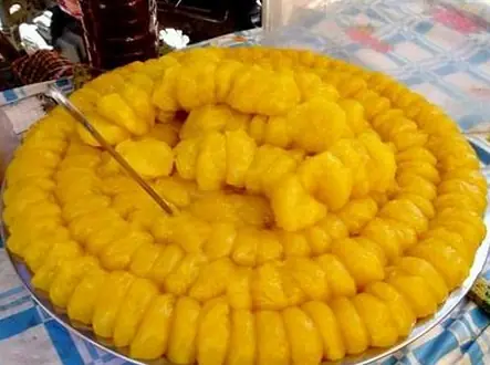 Ash-Lye Rice Cake (灰糍) — dish photograph