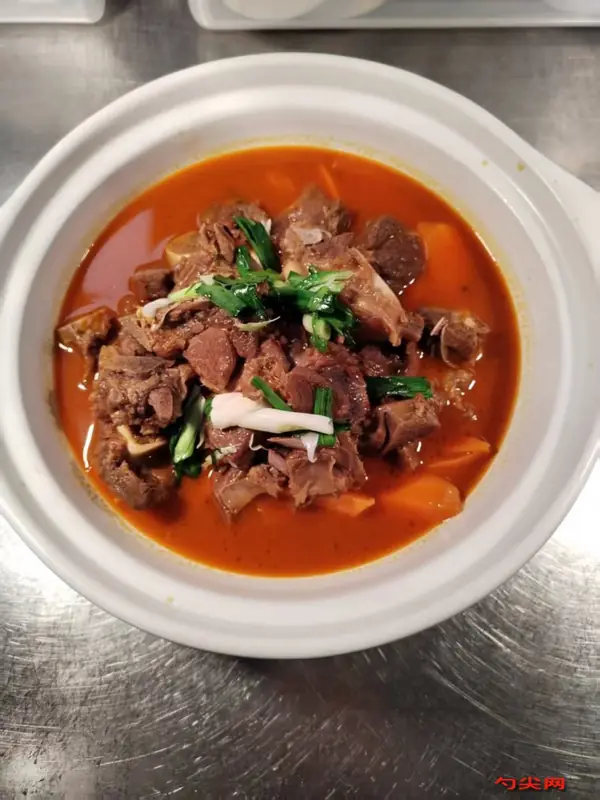 Red-Braised Mutton (红焖羊肉) — dish photograph