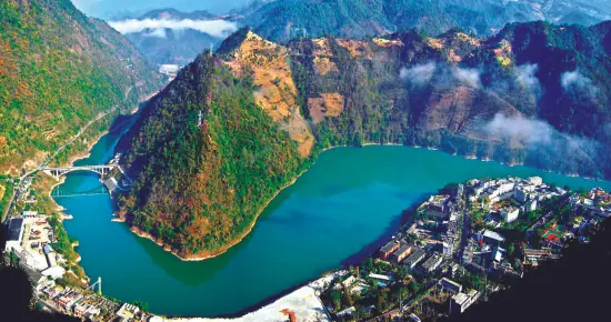 Manwan Hundred-Li Long Lake (漫湾百里长湖)