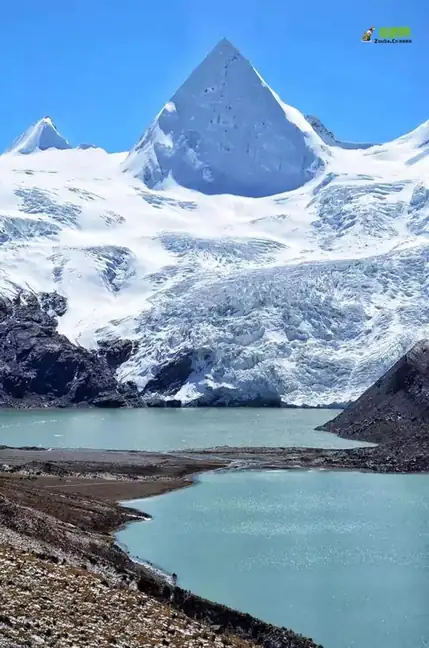 Sapu Sacred Mountain Visitor Area (萨普神山开放游览区)